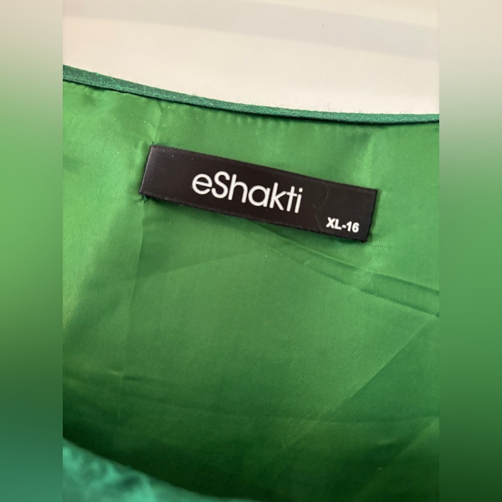 Eshakti classic Green Christmas Dress - Picture 3 of 5
